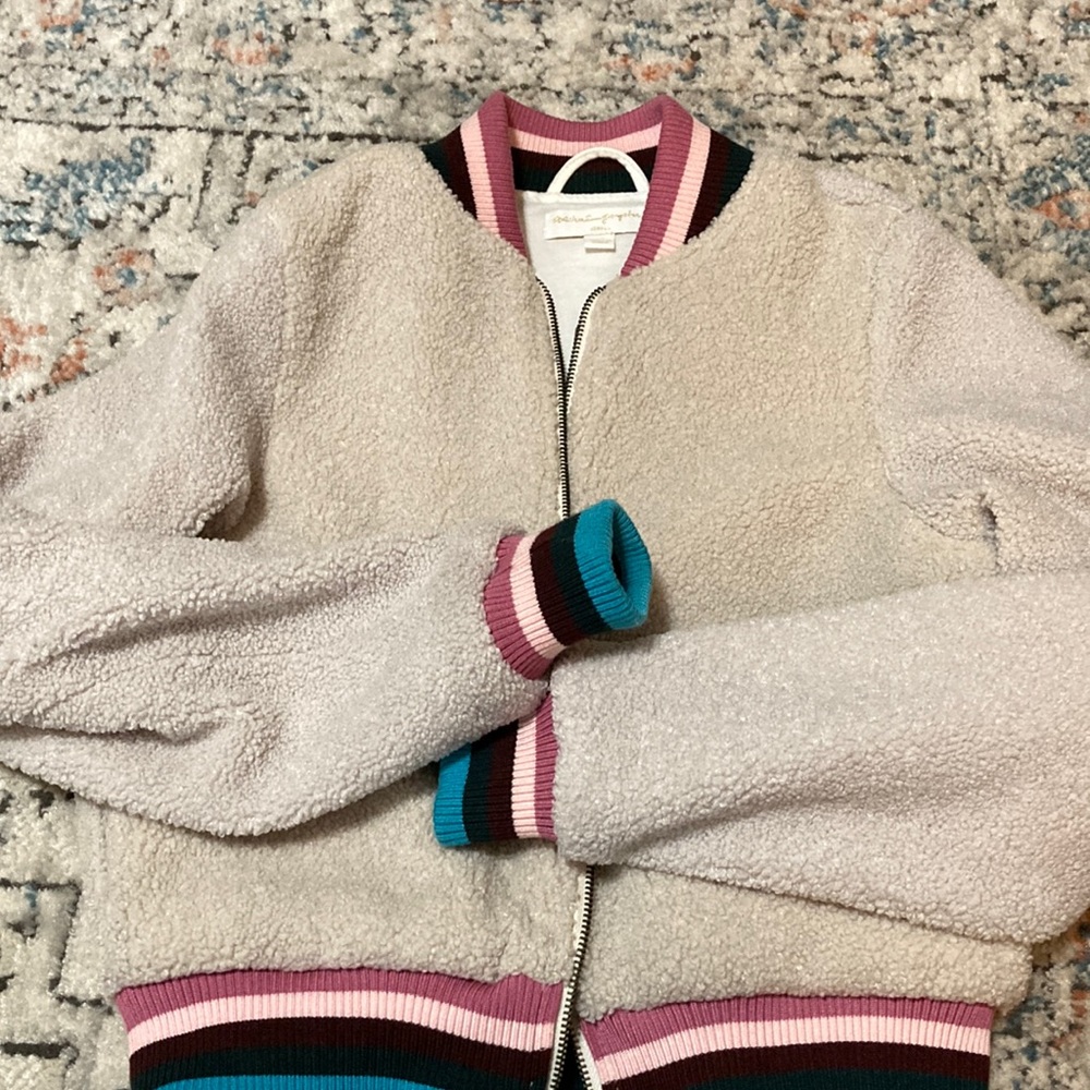Spiritual Gangster Trust The Universe Furry Bomber  Cropped  XS